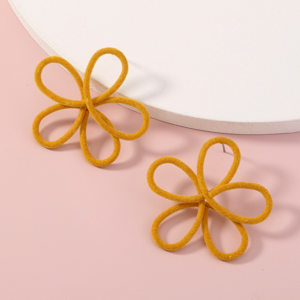 Plush Simple Flower Cute Earrings display picture 6