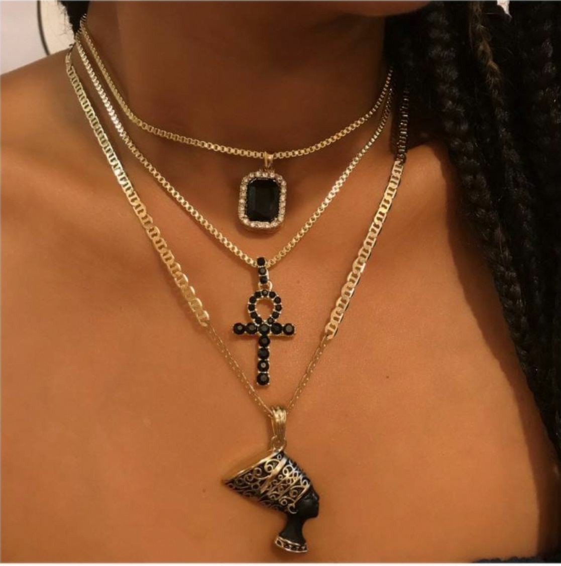 Übertriebene Mode Nachtclub Cross Head Porträt Anhänger Mehrschichtige Damenlegierung Neue Halskette display picture 1