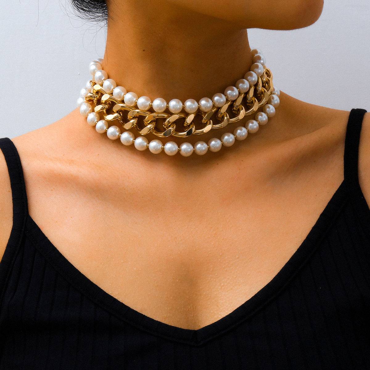 Creative Jewelry Fashion Exaggerated Imitation Pearl Multi-layer Necklace Simple Chain Wholesale Nihaojewelry display picture 2