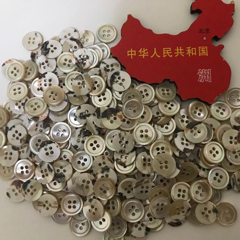 现货大小配套四眼小圆边天然杏色真贝壳塔罗海贝壳纽扣衬衣西装扣