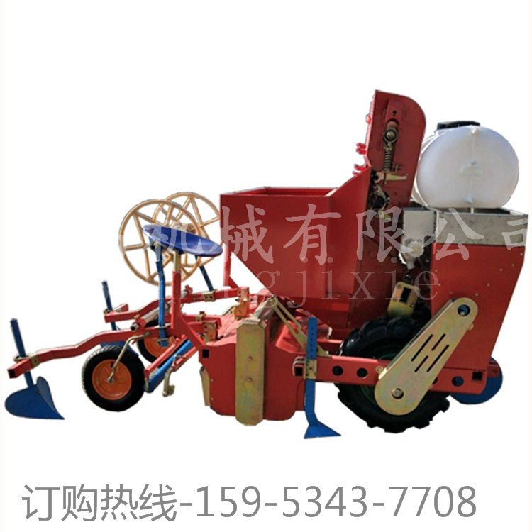 土豆覆膜播种机 马铃薯电子震动播种机 滴灌起垄施肥一体机厂家