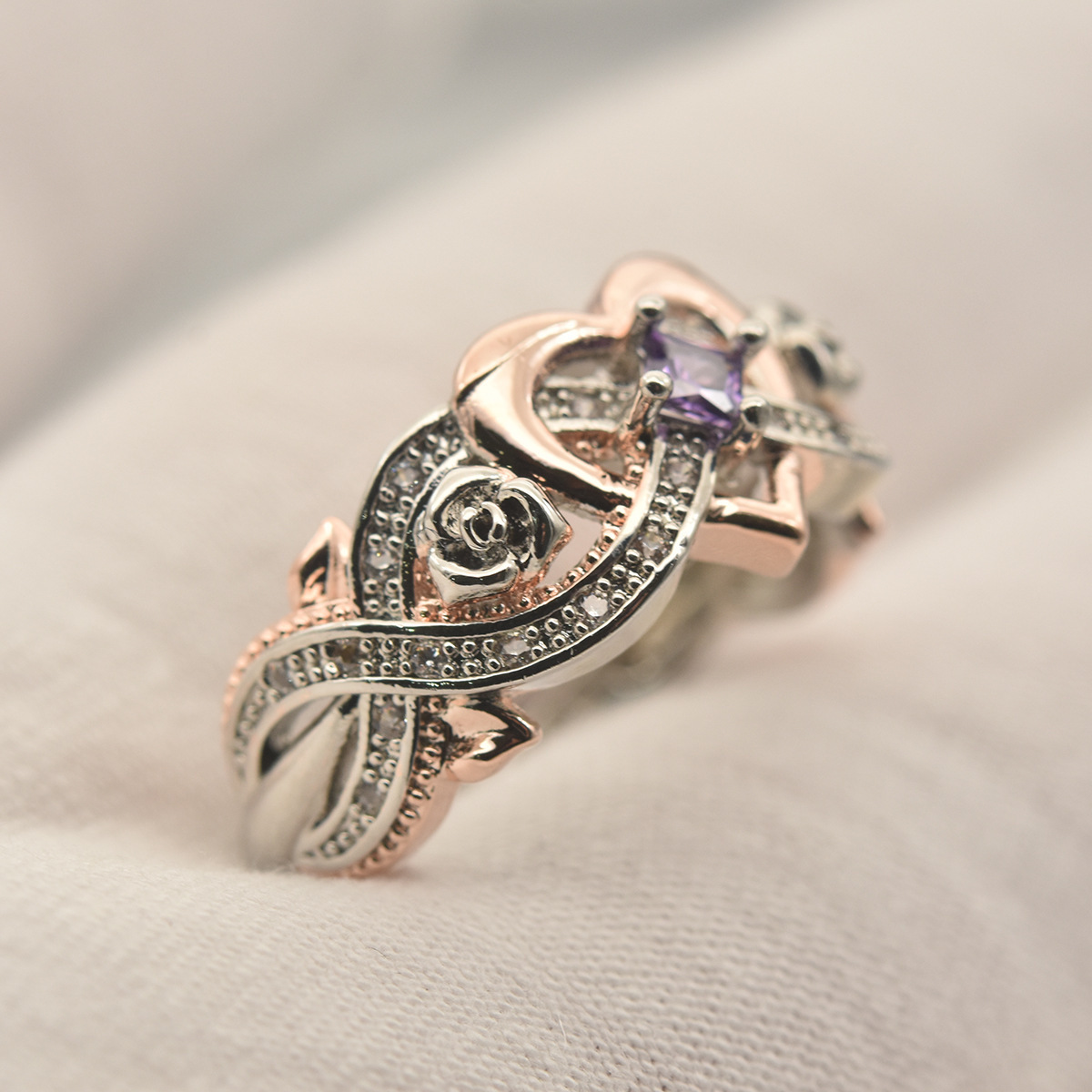Romantic Heart Shape Metal Inlay Zircon Women's Rings display picture 3
