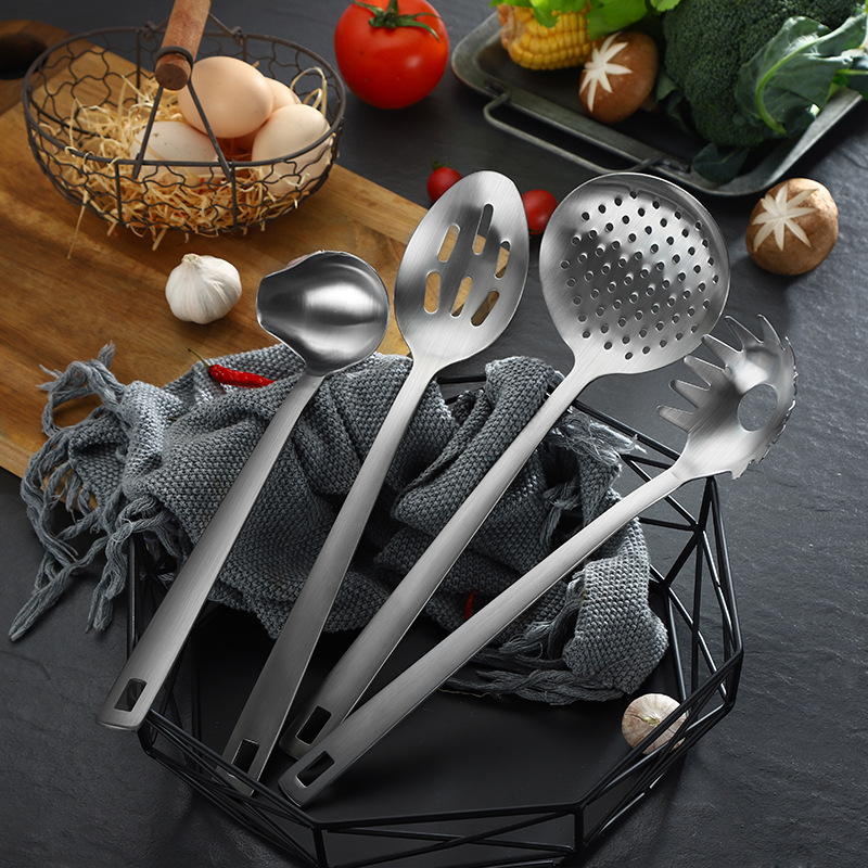 Stainless Steel Kitchen Utensils Set With Titanium Coated Finish_voghion.com