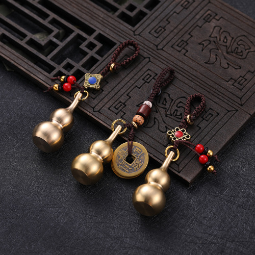 Brass creative gossip gourd keychain copper coin pendant car keychain pendant men and women ethnic style pendant