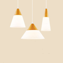 北欧简约现代餐厅吊灯创意个性客厅卧室吧台奶白玻璃床头木纹灯具