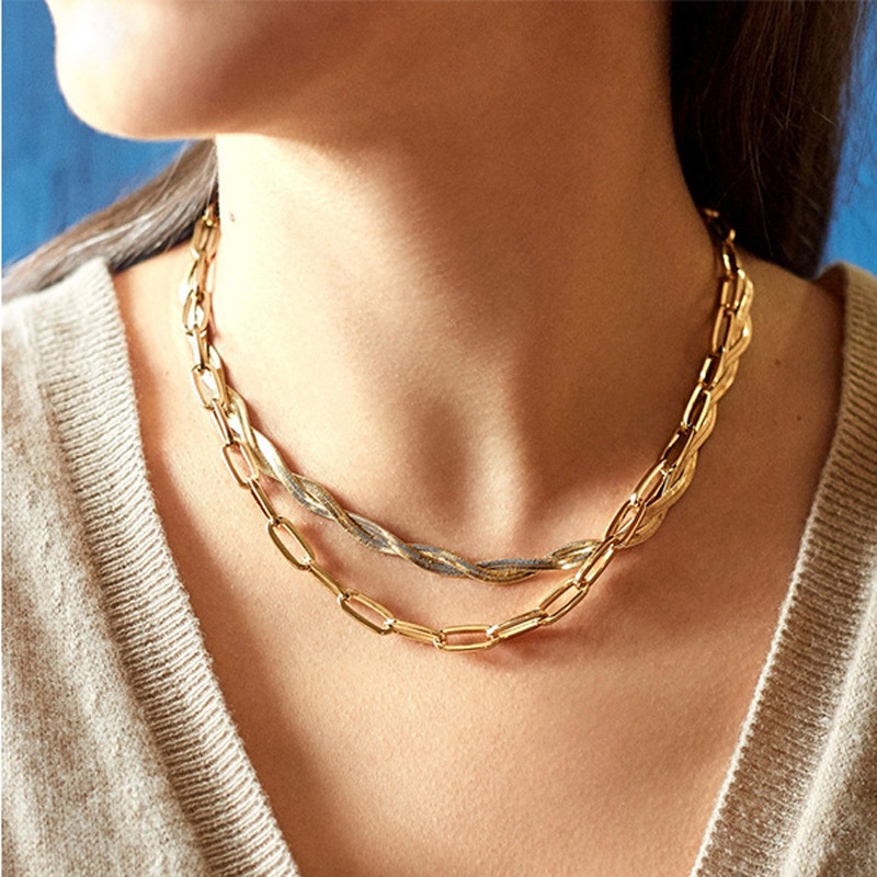 Simple New Golden Necklace display picture 1