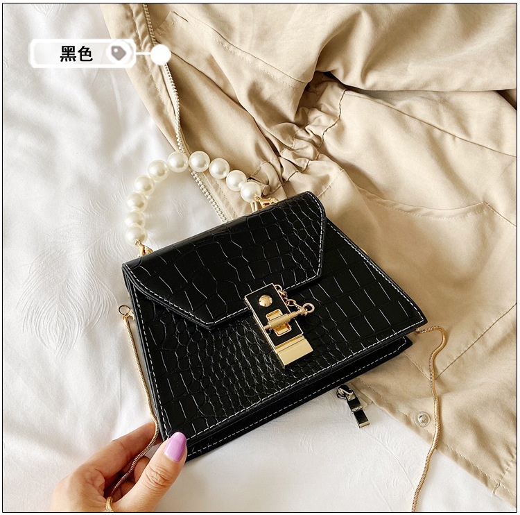 Korean Fashion Retro  Single Shoulder Bag display picture 17