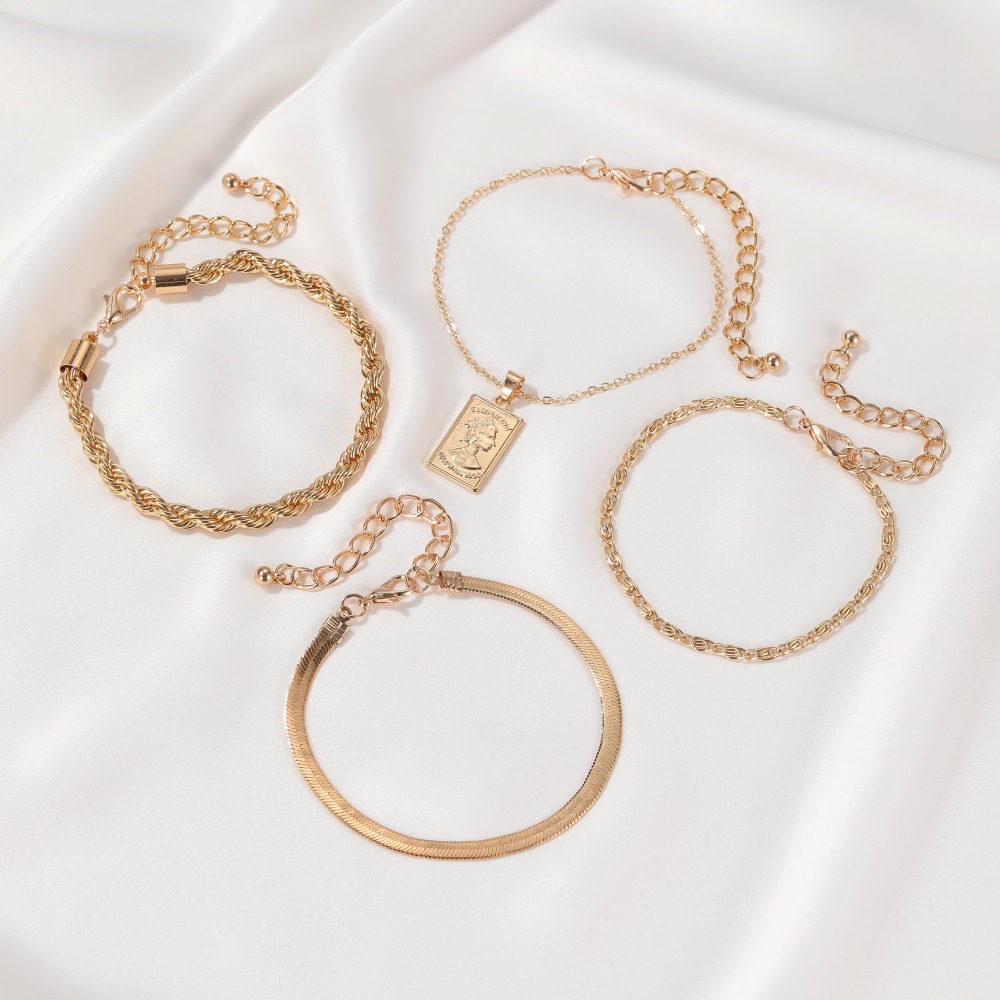 Europäisches Und Amerikanisches Neues Mode-vierteiliges Armband, Personal Isierte Twist-kette, Porträt Anhänger, Armband, Vierteiliges Damen-set, Frauen display picture 6