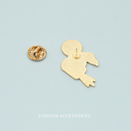 Astronaut small brooch for men and women, cute Japanese astronaut badge ins trendy personalized school bag bag decorative pin buckle