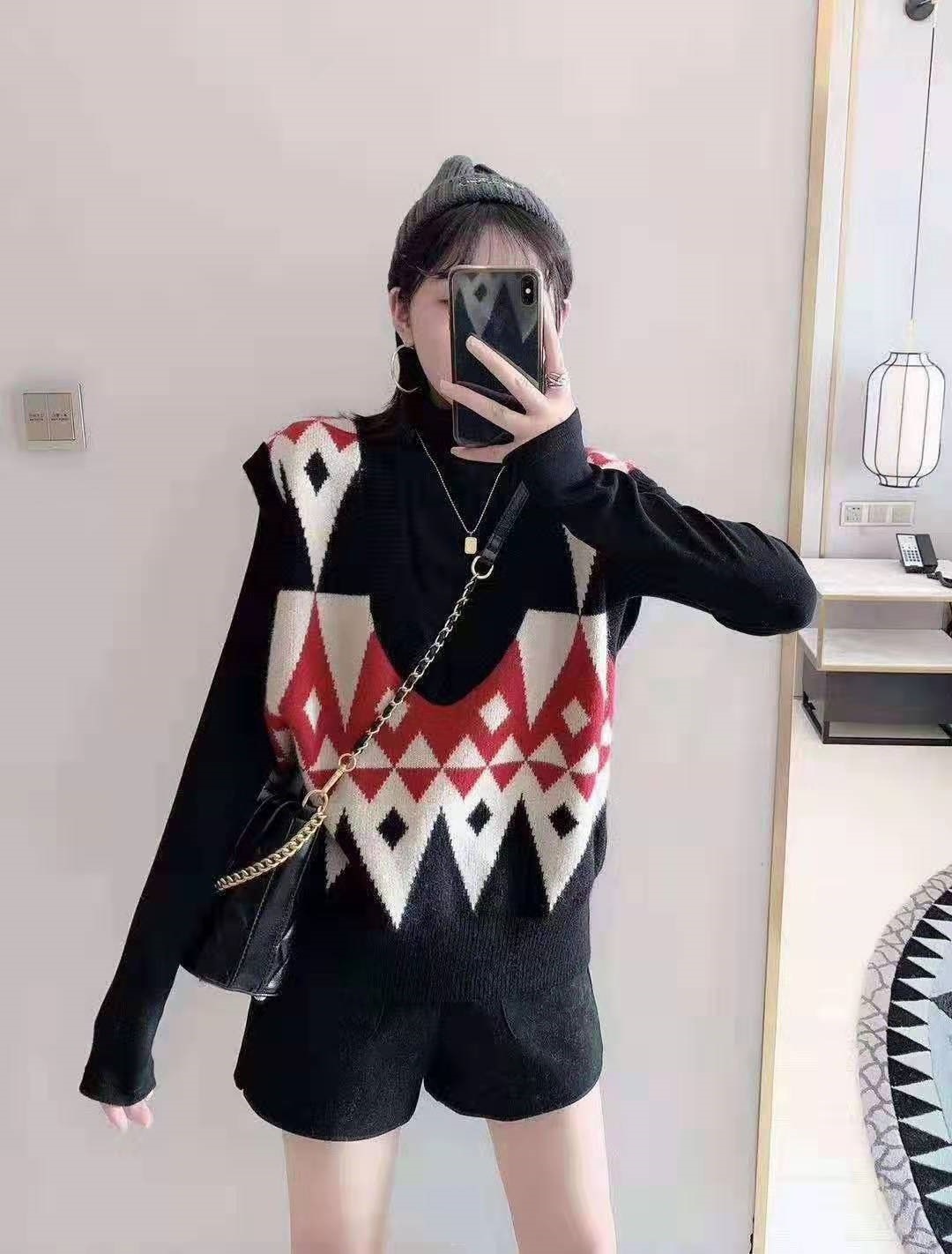 Gilet femme en tricot - Ref 3434621 Image 3