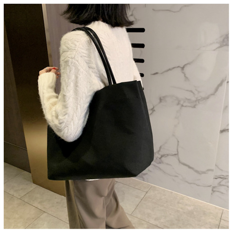 New Large-capacity Women's New Trendy Fashion All-match Shoulder Portable Tote Bag display picture 22