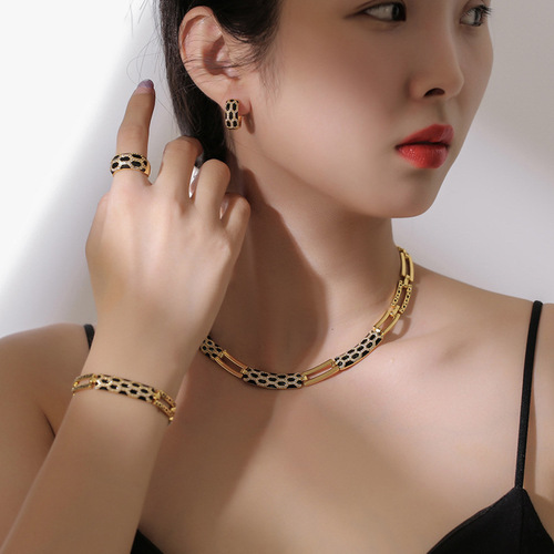 New Style Snake Bone Chain Necklace with Diamond Accents, Korean Version, Exquisite Earrings Set, Foreign Trade Ins Necklace Four-Piece Set