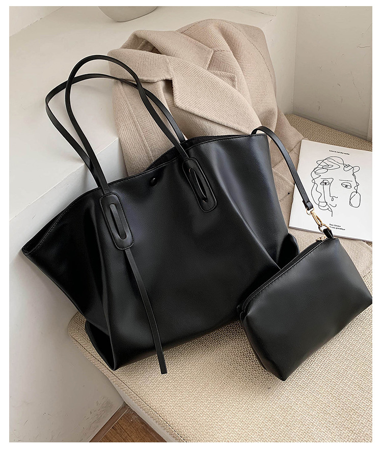 Soft-faced One-shoulder Women's New Autumn Tide Korean Large-capacity Simple Fashion Tote Handbag display picture 9