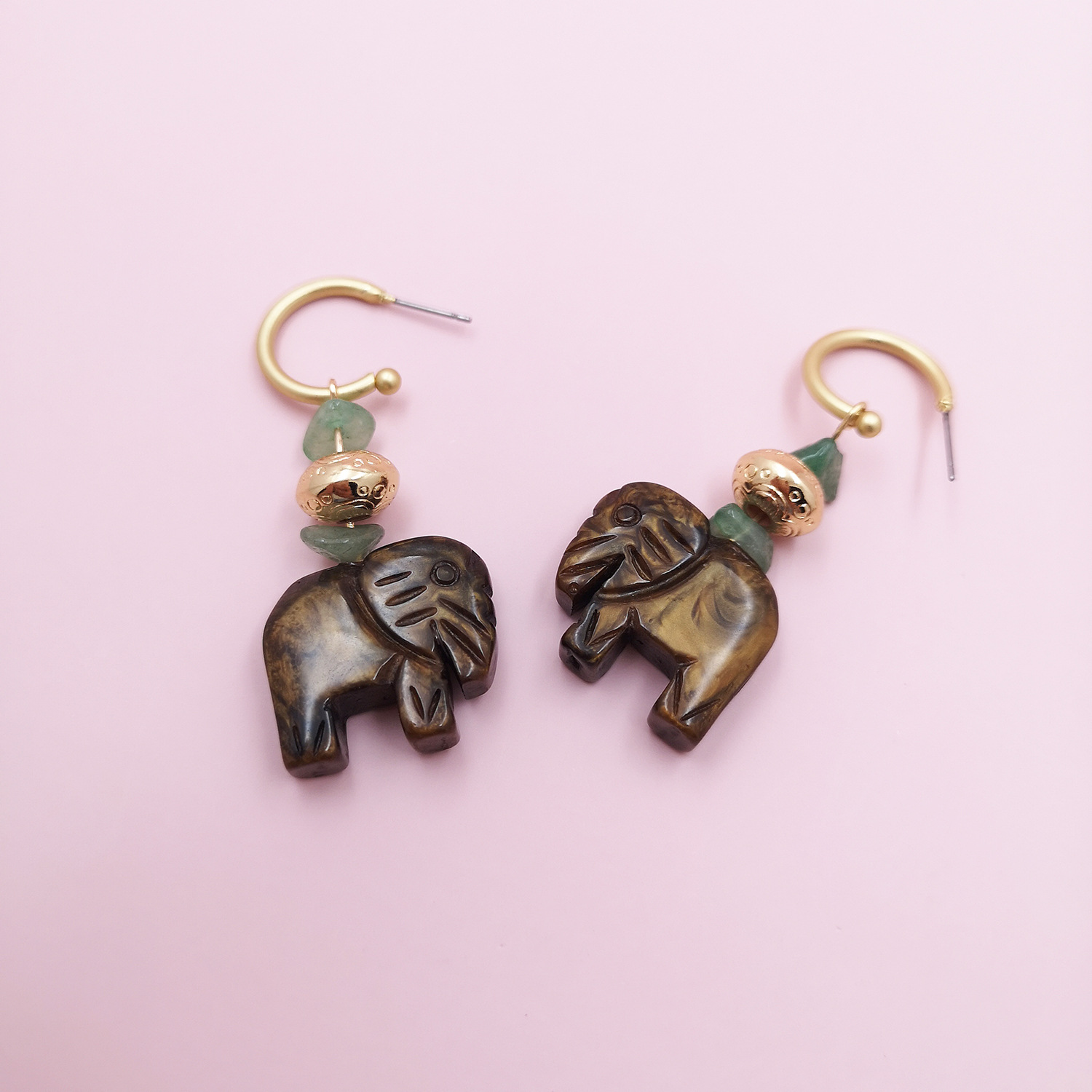 Fashion Elephant-shaped Wooden Alloy Earrings Creative Retro Simple Classic Solid Color Wood Earrings display picture 6