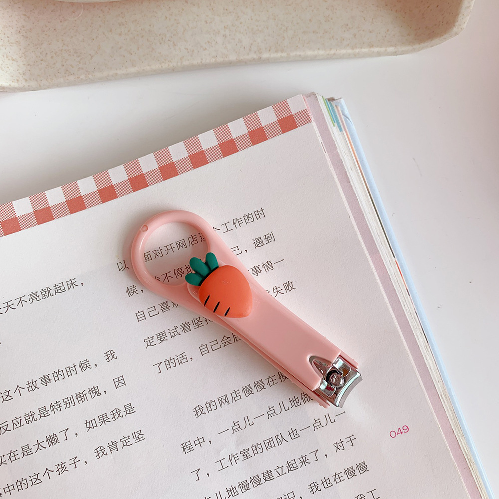 Mini Cute Nail Clippers Cartoon Creative Folding Nail Clippers display picture 4