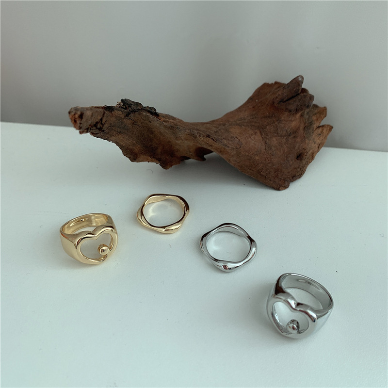 Retro Heart Hollow Ring Set display picture 9