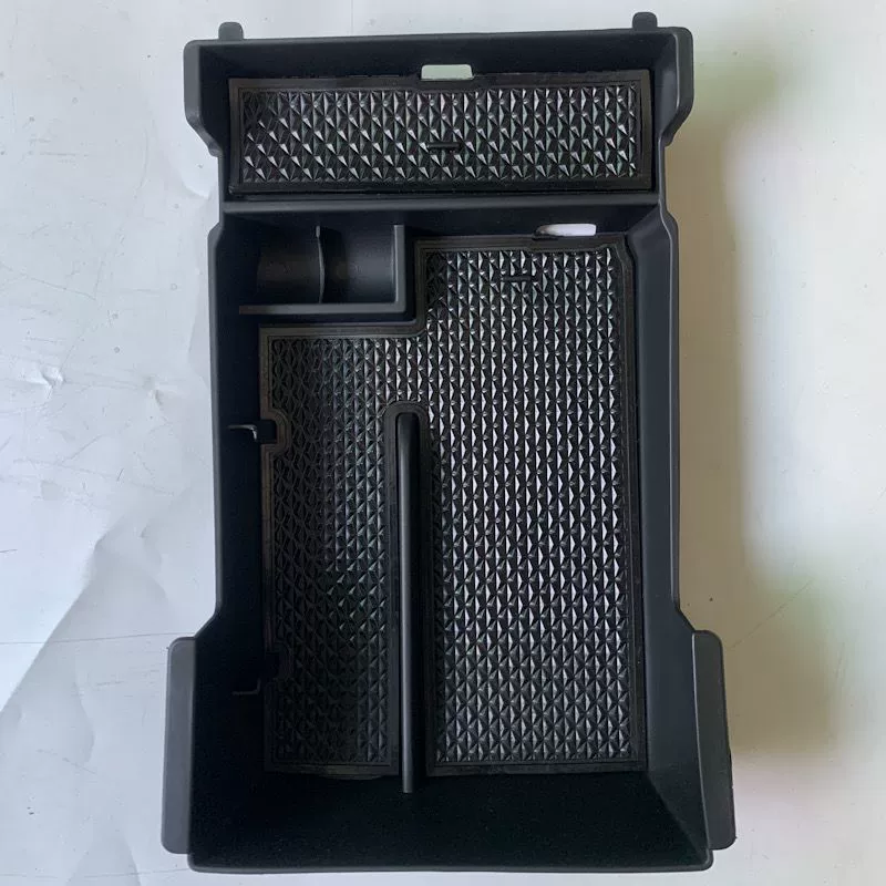 Suitable for 20 Mazda 3 armrest storage box ONECERALALATO central storage box
