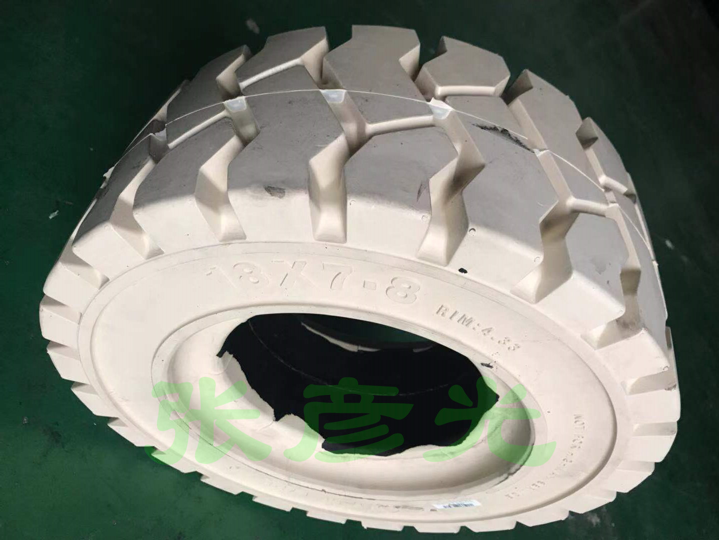 销售高品质环保无痕叉车实心轮胎18X7-8电瓶叉车实心轮胎环保轮胎