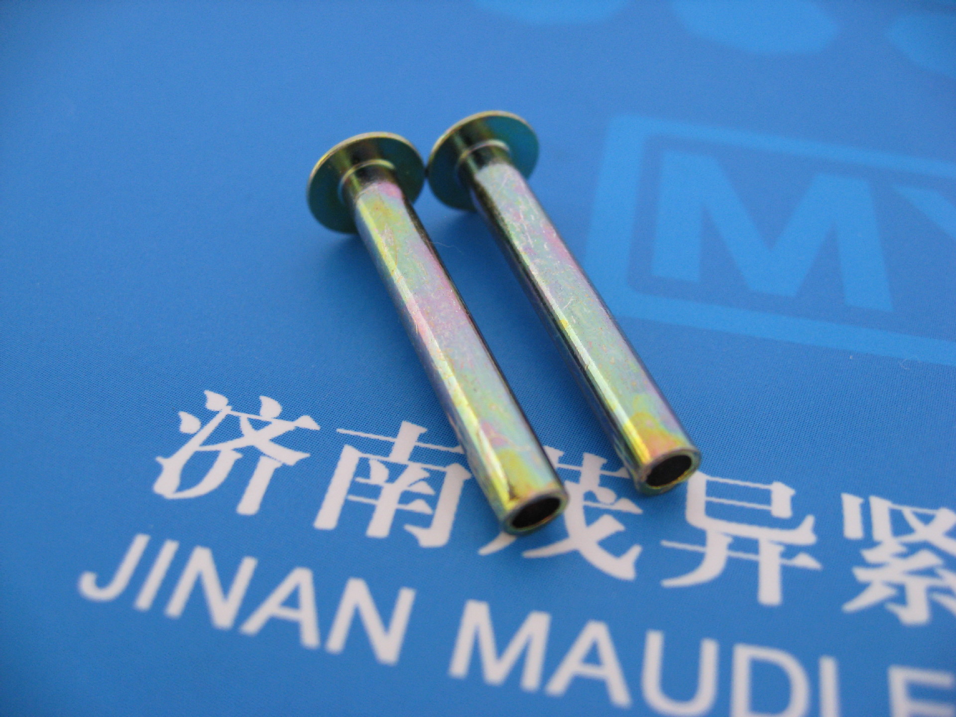 大扁圆头半空心铆钉GB/T1014-1986