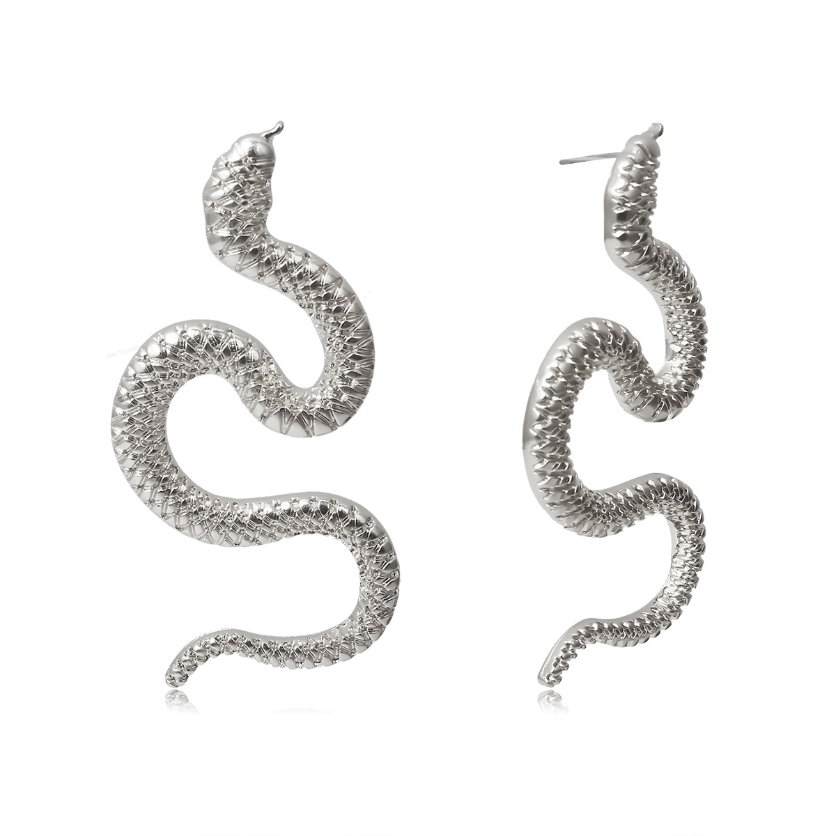 Twisted Geometric Hip Hop Earrings Nihaojewelry Wholesale Exaggerated Serpentine Fashion Relief Long Earrings display picture 9