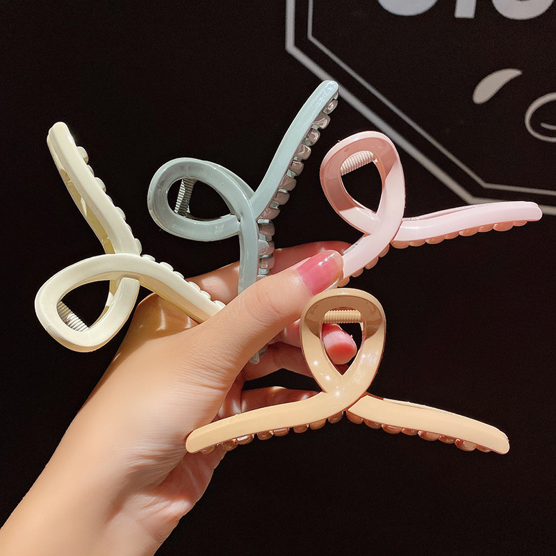 Korean Simple Word Clip Catch Back Hair Clip Solid Color Hair Accessories Wholesale Nihaojewelry display picture 9