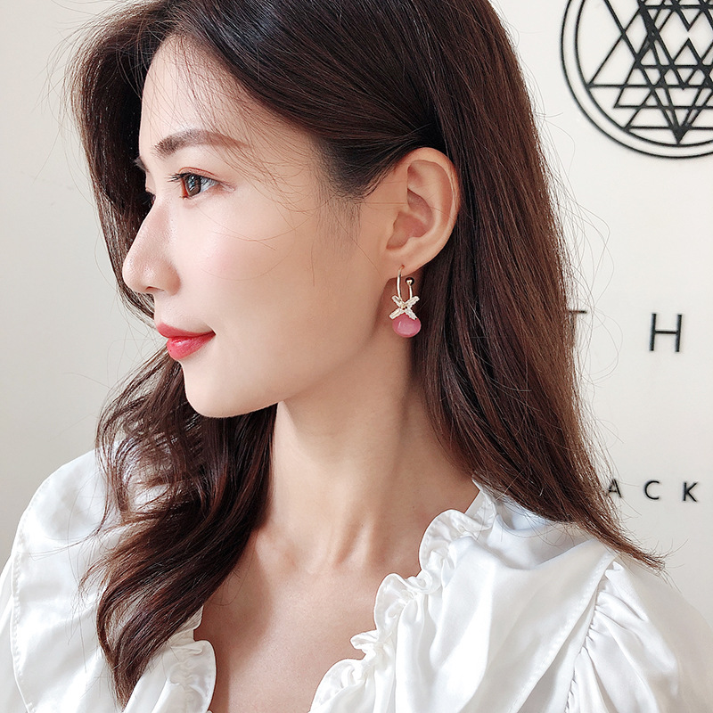 Korea S925 Silver Needle Semi-circular C-shaped Earrings Zircon Flower Earrings Fashion Pearl Earrings Wholesale Nihaojewelry display picture 12