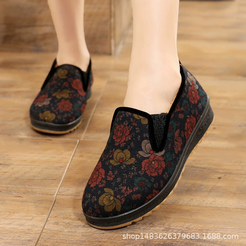 Зимние новые старые Пекинские тканевые туфли, женские теплые Нескользящие хлопковые туфли для матери в старости, хлопковые сапоги с одной педалью