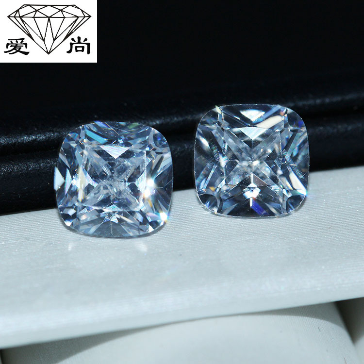 White transparent earrings with zircon