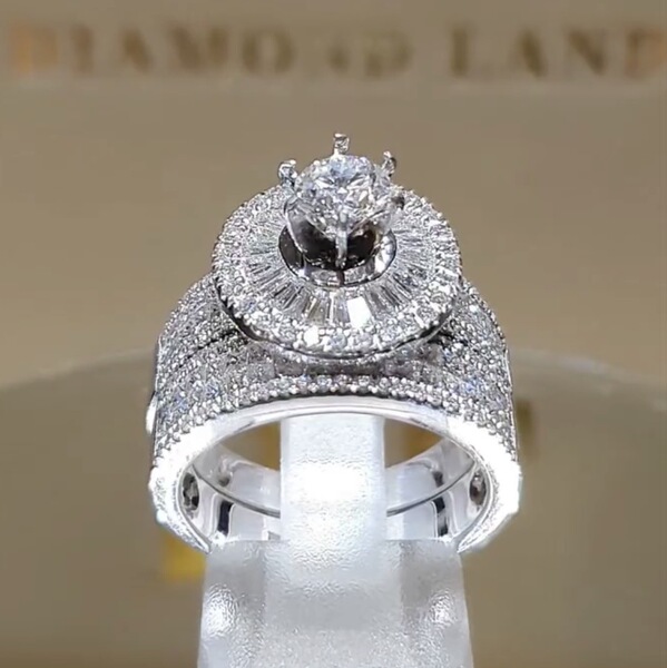 fashionable wedding ring for men and women