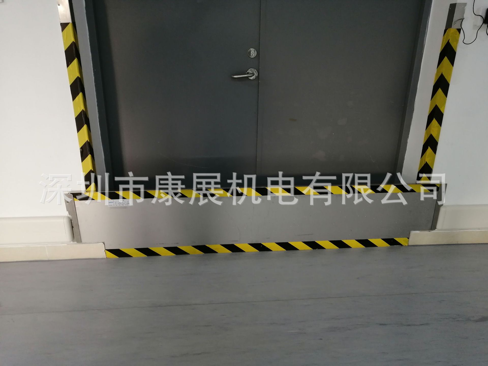 304不锈钢挡鼠板防鼠板不锈钢挡鼠板制作与安装符合GMP认证要求