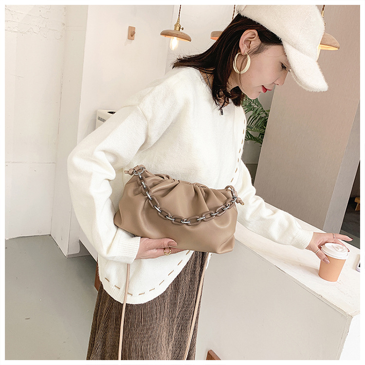 Cloud Fashion Casual Messenger Simple Diagonal Shoulder Bag display picture 4