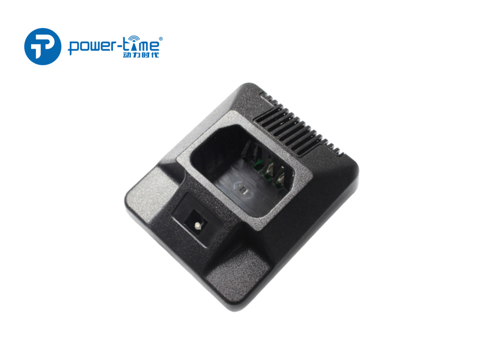 专业厂家出品摩托对讲机电池充电器PTC-300适配HNN9628原装电池