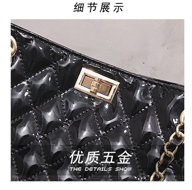 Large Pu Leather Lingge Vintage Style Square Buckle Crossbody Bag display picture 24