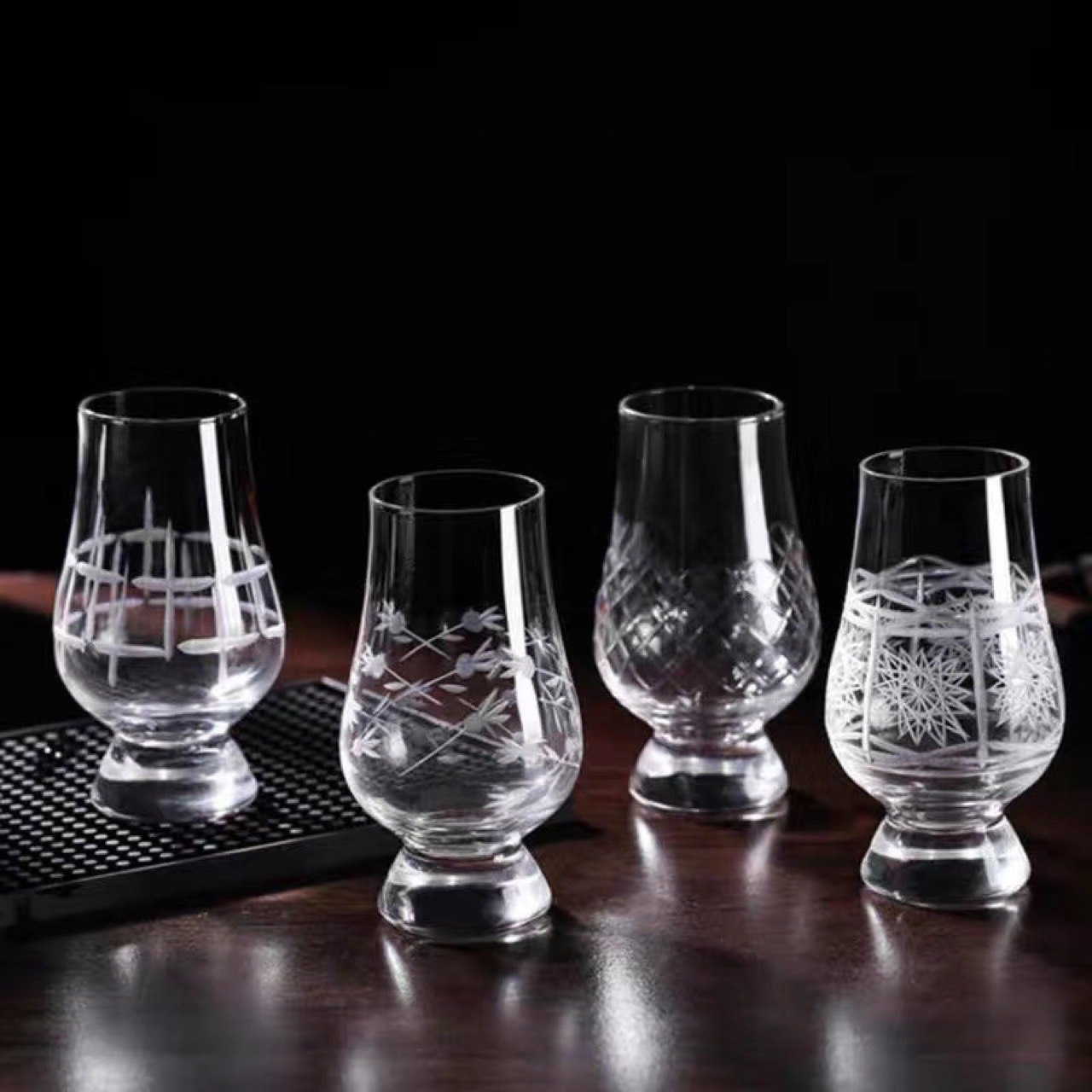crystal Carved designs Whisky Smells Cup tulips Rum Spirits Cup Wine judge household Whisky Wine Glass