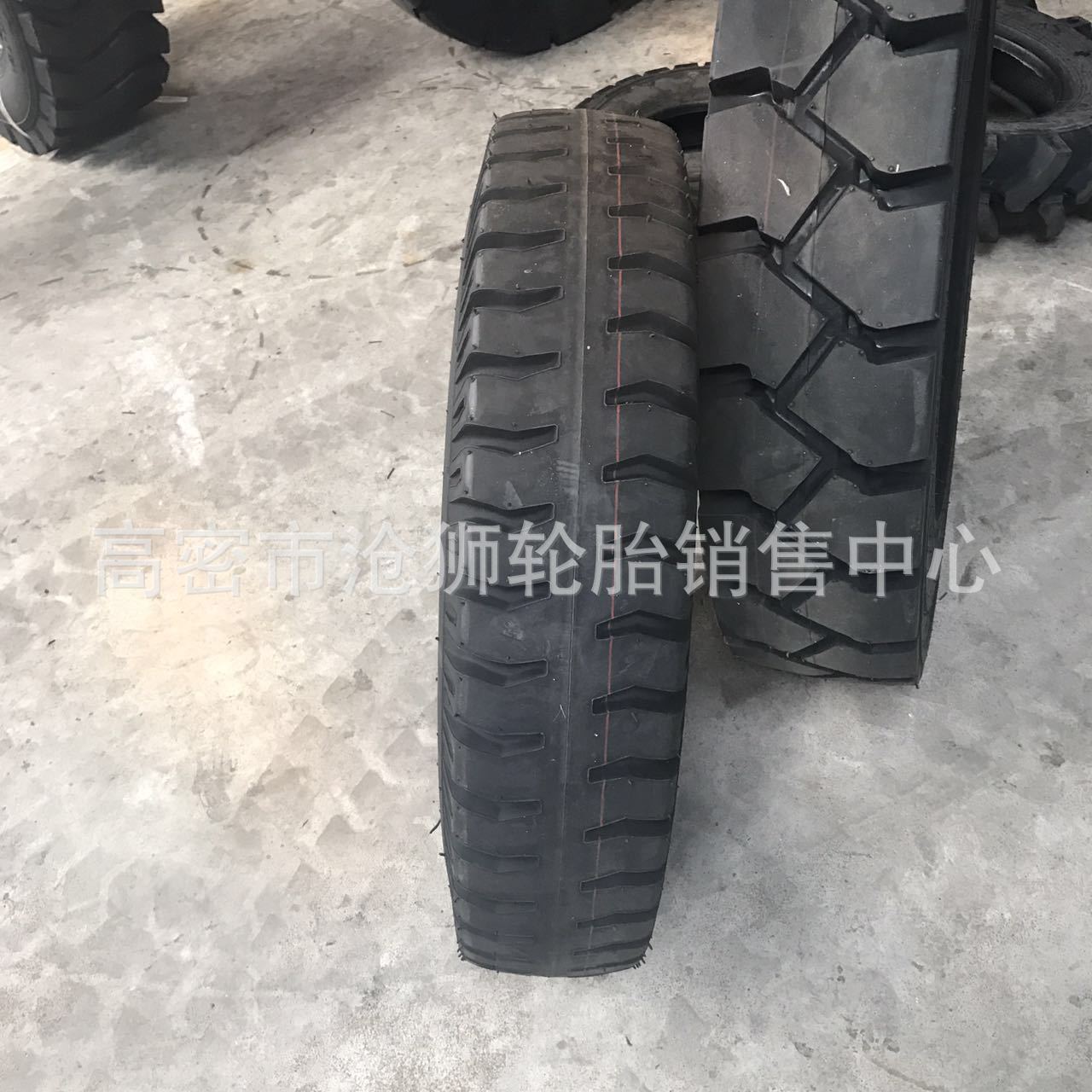 供应卡车轮胎8.25-16沙漠汽车轮胎11.00-16