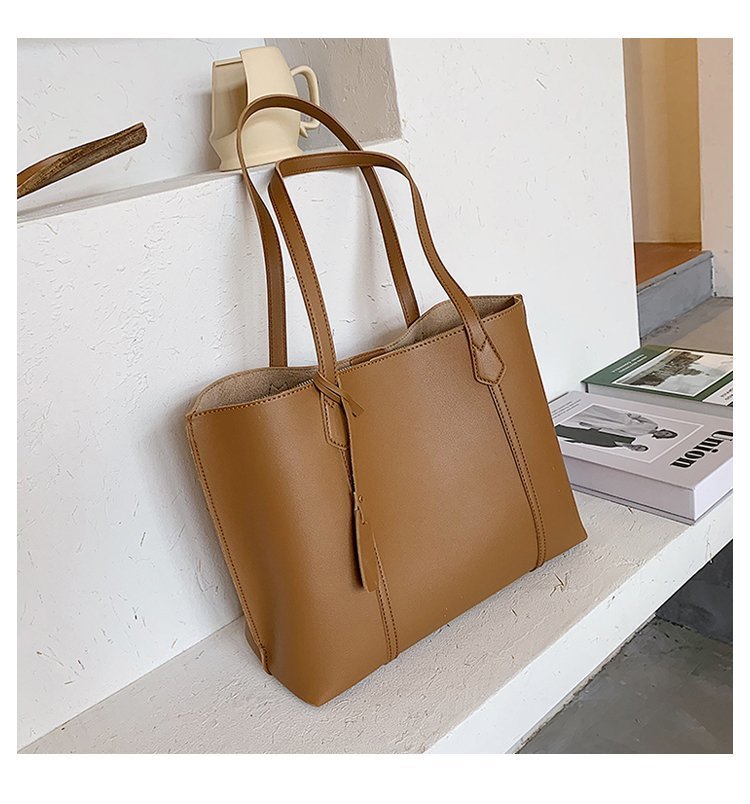 Large Capacity Bag Womens Bag 2020 New Popular Net Red Casual Tote Bag AllMatch Ins Shoulder Portable Big Bagpicture3