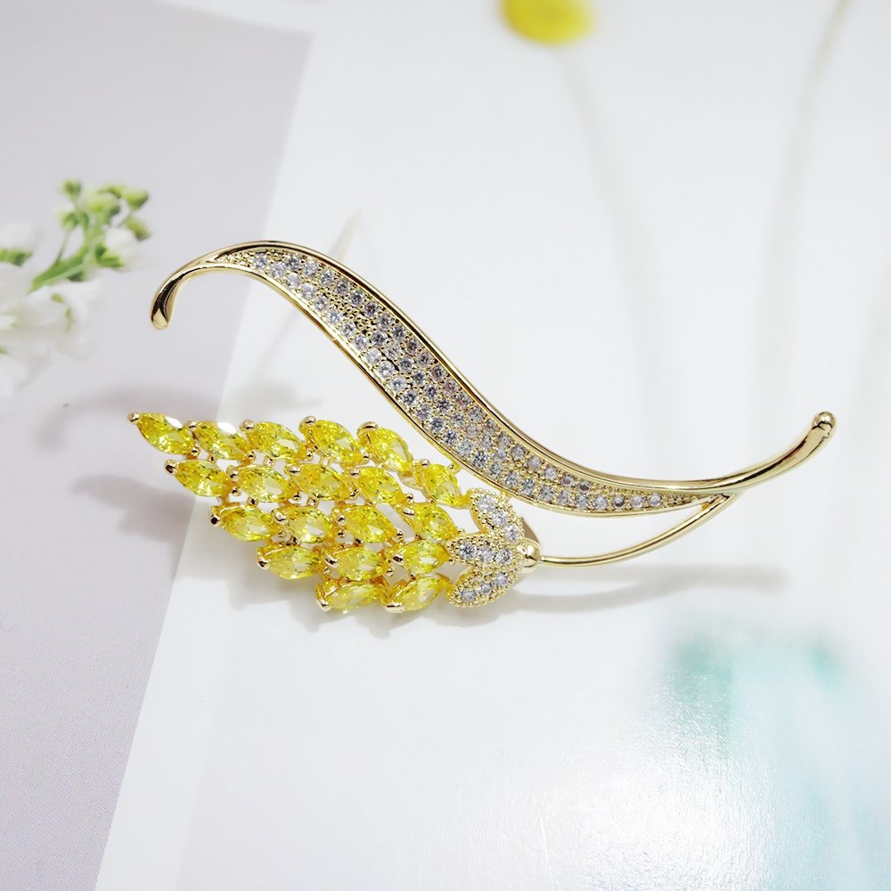 New Luxury Jewelry Gold Crystal Wheat Ear Inlaid Zircon Brooch Pins Women Fashion Dinner Dress Corsage Brooch Party Clothing Accessories Brooches