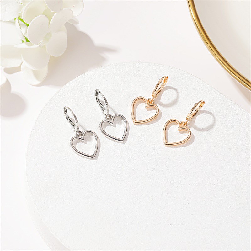 Housewarming, Anniversary, Business, Wedding, Travel, Birthday, Festival Occasion Alloy Material Heart Pattern Fashion Heart Plating Alloy No Inlaid Earrings