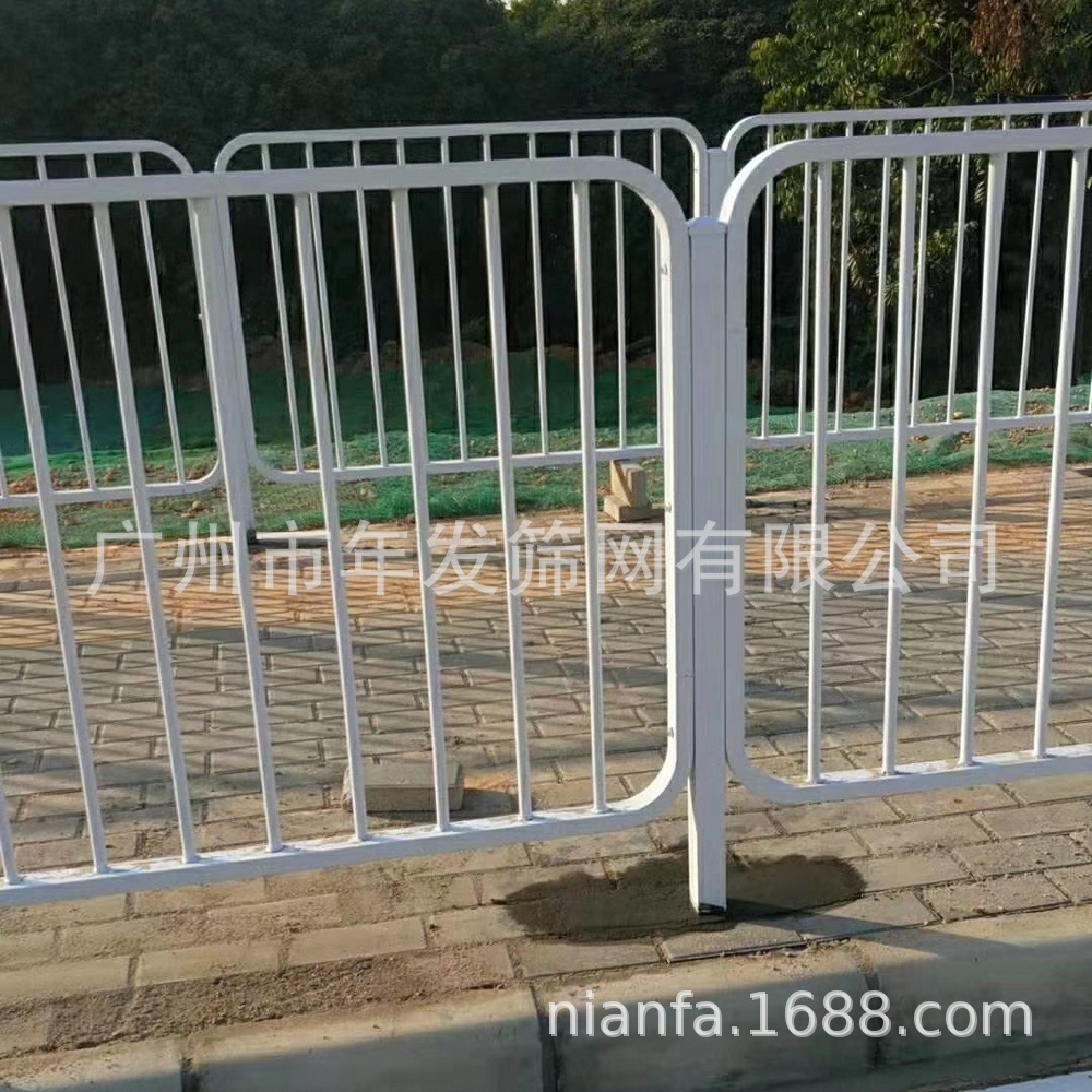 人行道护栏批发 白色港式护栏 市政马路锌钢护栏 交通安全栏杆