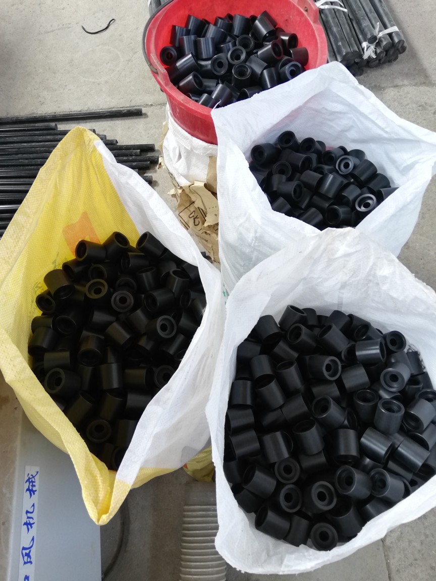 35*35黑色胶轮  耐磨尼龙滑轮  尼龙轨道轮