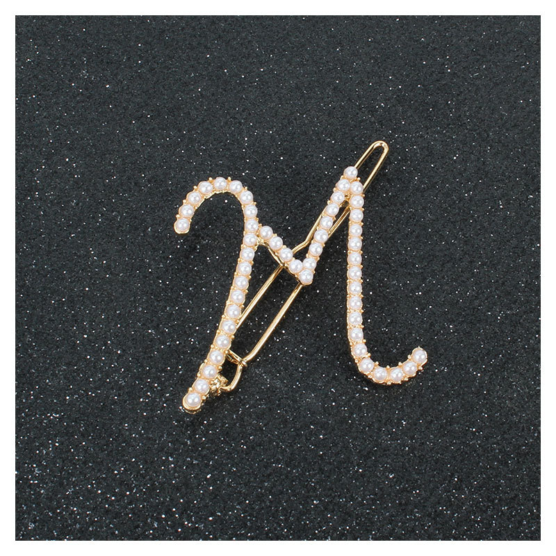 Fashion Alphabet Pearl Hair Accessories Style Temperament Edge Clip Exaggerated Retro Sweet Wind Hairpin Wholesale Nihaojewelry display picture 5