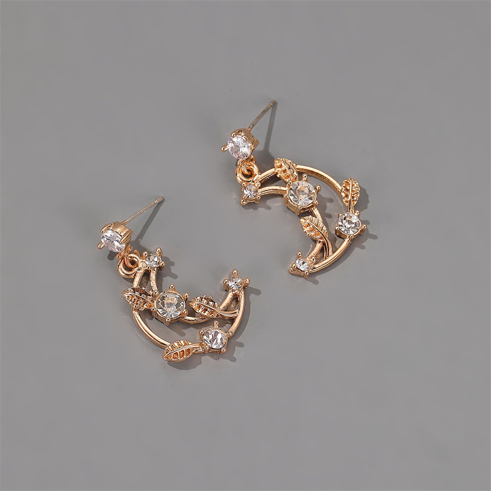 Korea New Sweet Diamond Moon Earrings Simple Leaves Lolita Exquisite Fairy Earrings Wholesale Nihaojewelry display picture 8