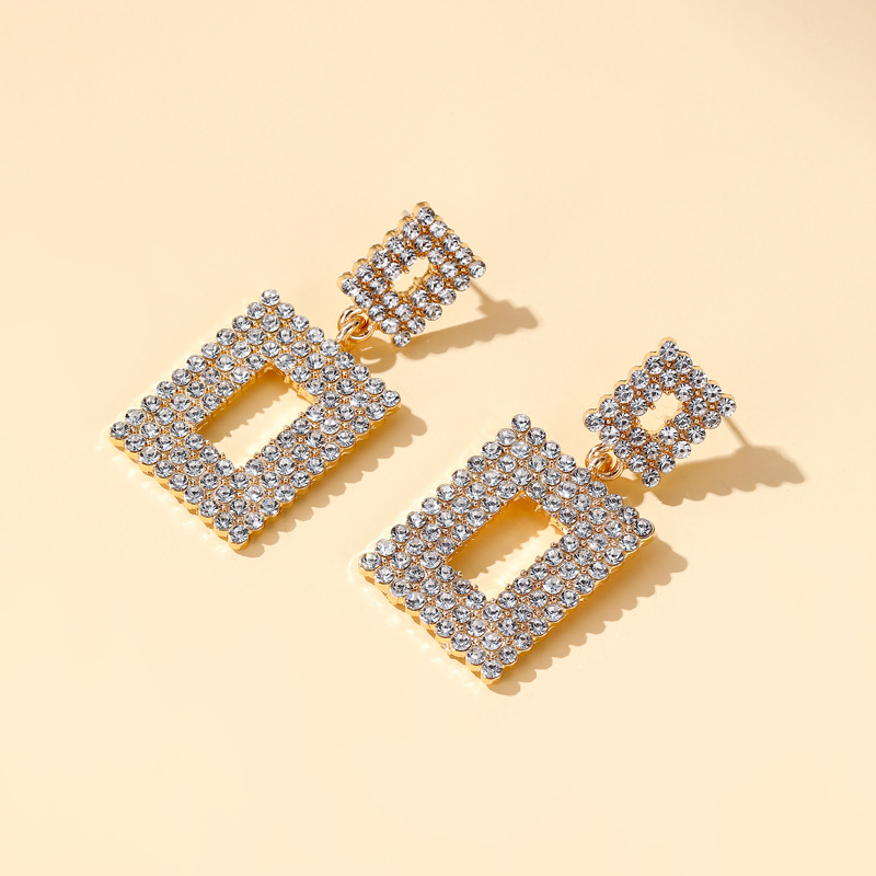 Nueva Moda Exagerada Larga Sección Flash Diamante Pendientes Geométricos Damas Simples Pendientes Cuadrados Huecos Al Por Mayor Nihaojewelry display picture 4