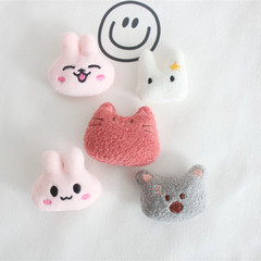 可愛卡通 毛絨公仔胸針星星兔小粉兔灰熊貓咪別針包徽章服飾配飾