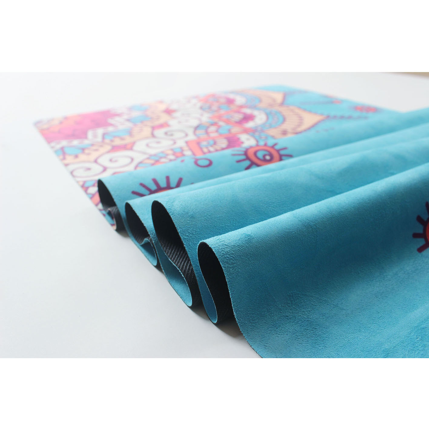 工厂直供网课瑜伽垫铺巾 折叠橡胶瑜伽薄垫 瑜伽毯巾 瑜伽垫铺巾