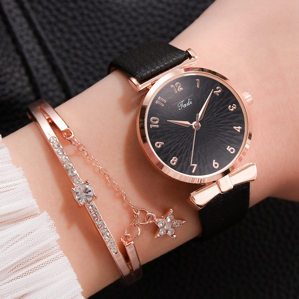 Fashion Belt Quartz Watch Bracelet Set display picture 8