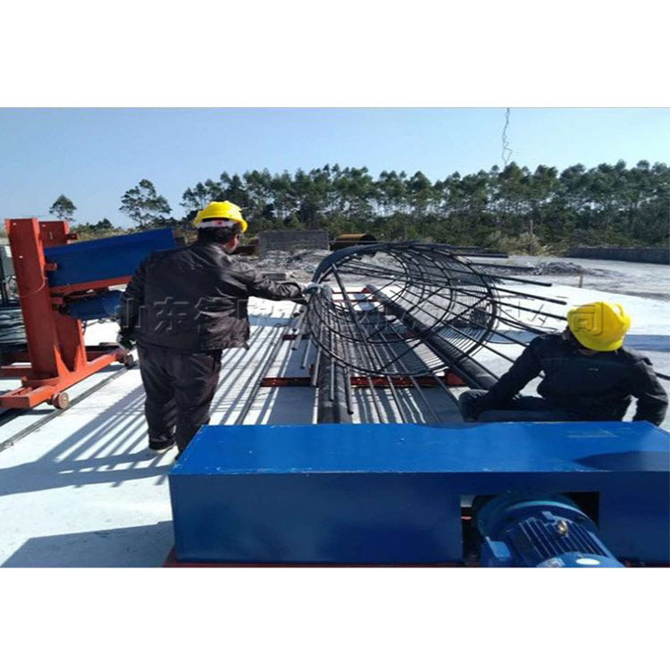 高速公路建设钢筋笼绕筋机 建筑工地钢筋滚笼机 圆形钢筋笼机