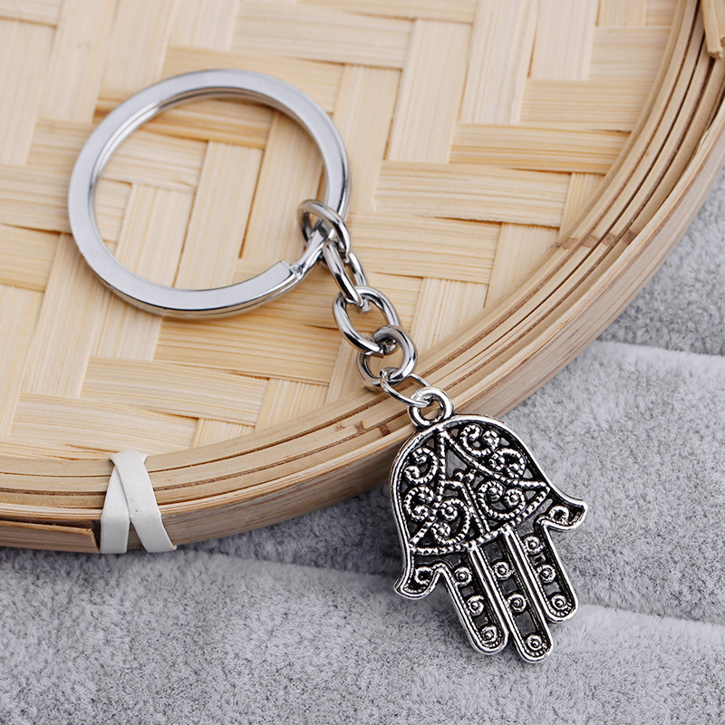 Fashion New Simple  Personality Retro Hollow Fatima Palm Personality Keychain Trendy Hundred Accessories display picture 7