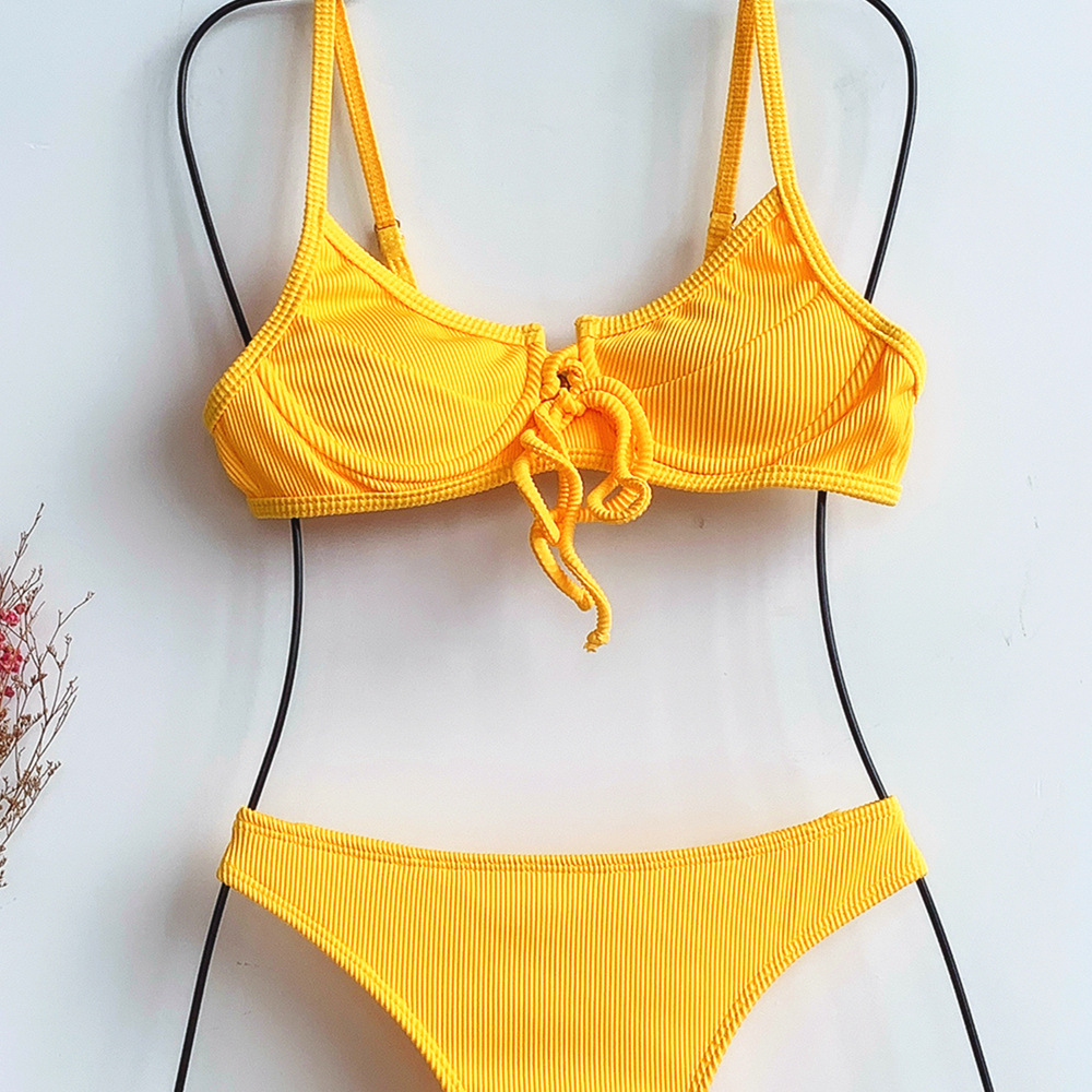 Conjunto de 2 piezas de bikini de color sólido con cordones y espalda descubierta con tirantes NSCSM116619