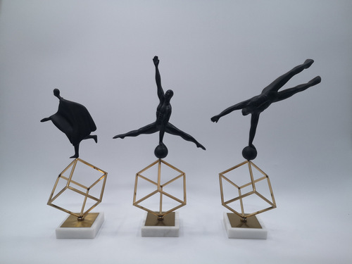 European-style sports figurine console TV stand decoration creative sample room soft furnishing bar counter desk figurine